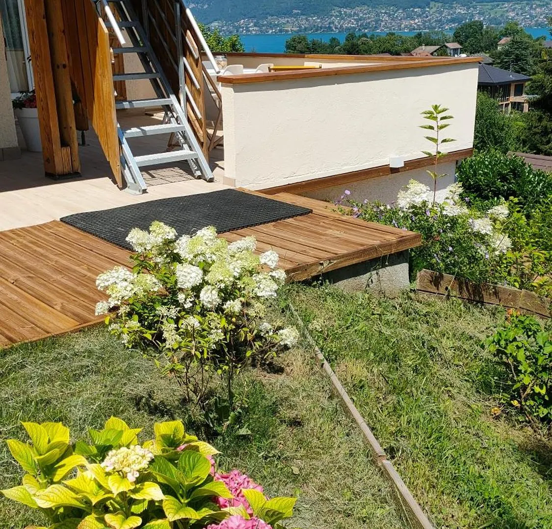 Vue Lac Lodges Sévrier Chalet